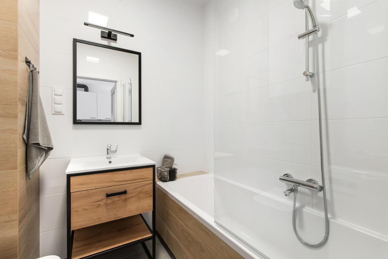 Superapart Stalowa 39 Modern Unit With Kitchen & Wifi Varşova Dış mekan fotoğraf